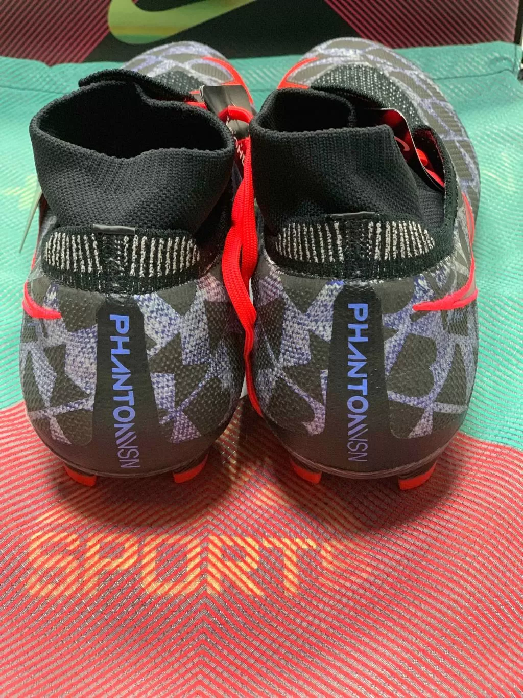 Бутсы профессиональные лимитированные Nike Phantom VSN Elite EA Sports Limited Edition FG